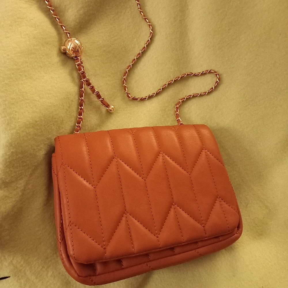 Chevron design Puffy Handbag